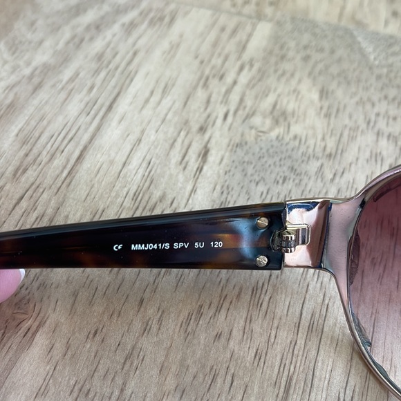 Marc Jacobs Sunglasses W/ Coach Case - Picture 7 of 17